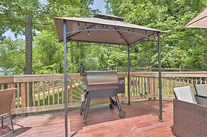 Pet-friendly Mechanicsville Retreat w/ Deck!