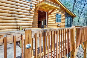 Stunning Murphy Cabin - 5 Mi to Cherokee Lake!