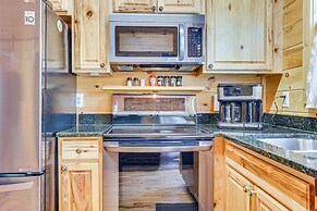 Stunning Murphy Cabin - 5 Mi to Cherokee Lake!