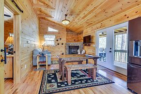 Stunning Murphy Cabin - 5 Mi to Cherokee Lake!