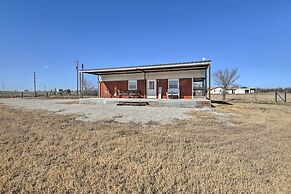 Boyd Countryside Cabin w/ Patio & Farm Views