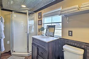 Boyd Countryside Cabin w/ Patio & Farm Views