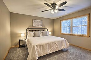 Lakefront Minocqua Getaway: Dock, Game Room!