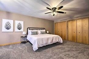 Lakefront Minocqua Getaway: Dock, Game Room!