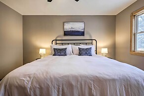 Lakefront Minocqua Getaway: Dock, Game Room!