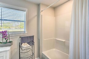 Walk to Cedar Creek Reservoir: Home w/ Fire Pit!