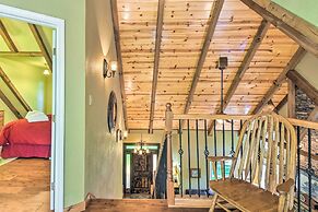 3 Mi to Museums: Smoky Mountains Cabin w/ Deck