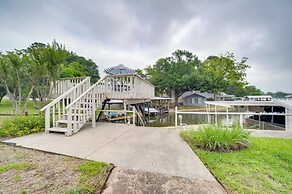 Lakefront Granite Shoals Escape w/ Dock!