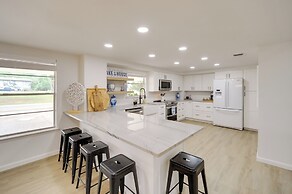 Lakefront Granite Shoals Escape w/ Dock!