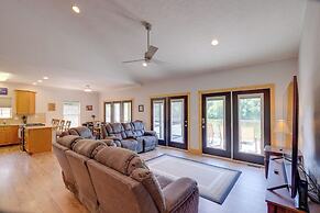 Waterfront Smith Mountain Lake Home w/ Boat Dock!