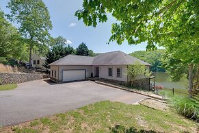 Waterfront Smith Mountain Lake Home w/ Boat Dock!