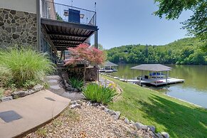 Waterfront Smith Mountain Lake Home w/ Boat Dock!