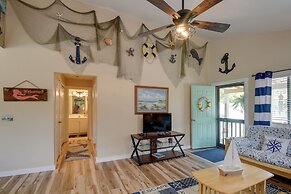 Ocean Isle Apartment w/ Balcony, 1 Mi to Beach!