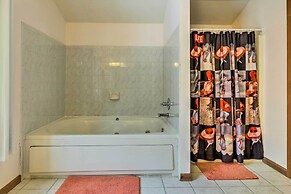 Hot Tub + Deck: Pet-friendly Poconos Getaway!