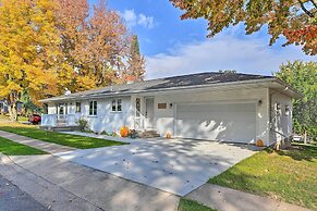 Updated Pet-friendly Home - 9 Mi to Ski Area!