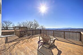 3 Mi to Skiing: Mtn-view Condo in Sugar Top Resort