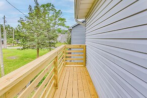 Walk to Beach: Family Home Near Barefoot Landing!