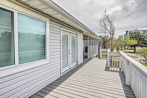 Walk to Beach: Family Home Near Barefoot Landing!