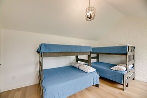 Modern Family Home in Mason w/ Backyard + Fire Pit