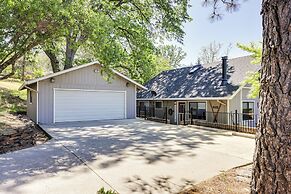 Groveland Home - Walk to Pine Mountain Lake!