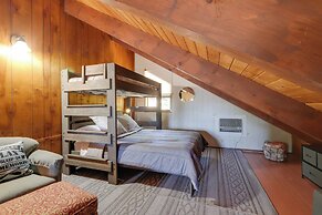 Groveland Home - Walk to Pine Mountain Lake!