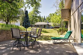 Groveland Home - Walk to Pine Mountain Lake!