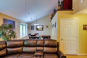 Bartlett Townhome w/ Balcony: 1 Mi to Ski Resort!