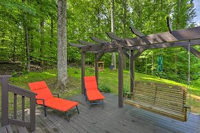 Secluded Leesburg Retreat w/ Private Hot Tub!