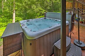 Secluded Leesburg Retreat w/ Private Hot Tub!