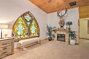 Secluded Leesburg Retreat w/ Private Hot Tub!