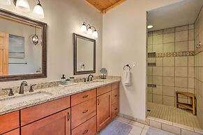 Secluded Leesburg Retreat w/ Private Hot Tub!