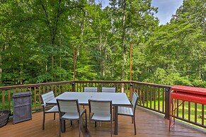 Secluded Leesburg Retreat w/ Private Hot Tub!