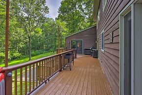 Secluded Leesburg Retreat w/ Private Hot Tub!