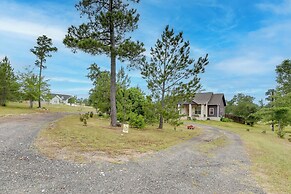 Pool & Hot Tub in Sunny Smithville Getaway!