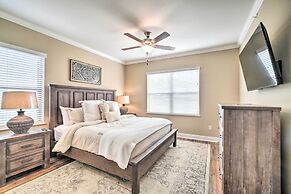 Chic Townsend Condo w/ Saltwater Pool!