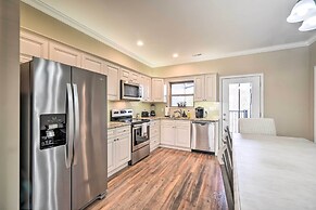 Chic Townsend Condo w/ Saltwater Pool!