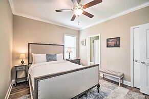 Chic Townsend Condo w/ Saltwater Pool!