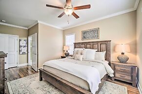 Chic Townsend Condo w/ Saltwater Pool!