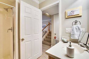 Old Town Bay St Louis Townhome: Walk to Beach
