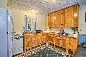 Quaint & Cozy Apartment 12 Mi to Ski Slopes