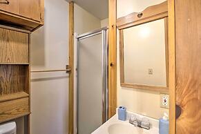 Quaint & Cozy Apartment 12 Mi to Ski Slopes