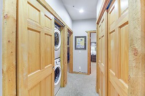 Patio & Mountain Views: Central Grand Lake Condo!