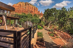 Red Rock Views & Fire Pit: Stunning Sedona Home