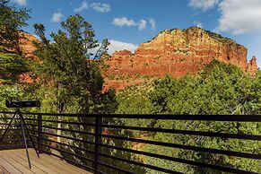 Red Rock Views & Fire Pit: Stunning Sedona Home