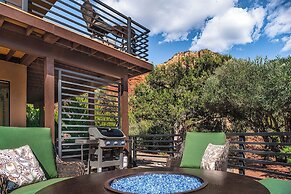Red Rock Views & Fire Pit: Stunning Sedona Home