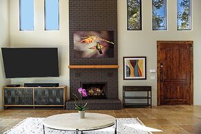 Red Rock Views & Fire Pit: Stunning Sedona Home
