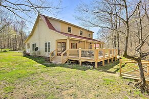 Remote Tennessee Home w/ Deck, Fireplace, & Creek!
