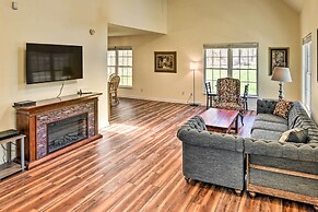 Lyles Peaceful Creekside Home: Hot Tub & Fire Pit