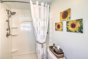 Kid-friendly House ~ 8 Mi to Cedar Rapids!