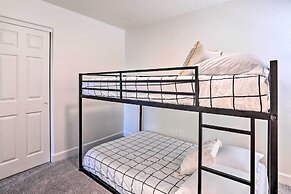 Private Heated Pool: Phoenix Sanctuary w/ Foosball